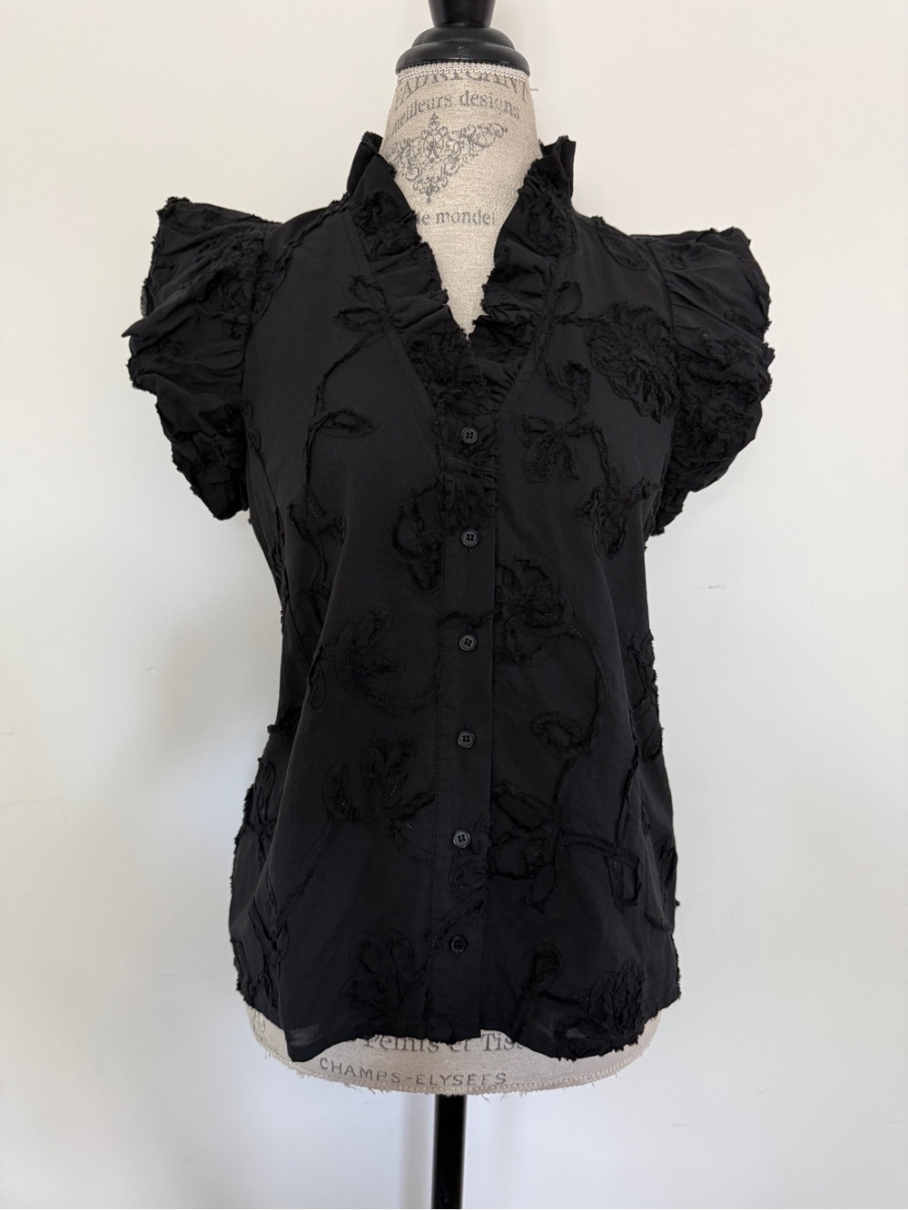 entro Black Textured Floral Ruffle Sleeve Blouse